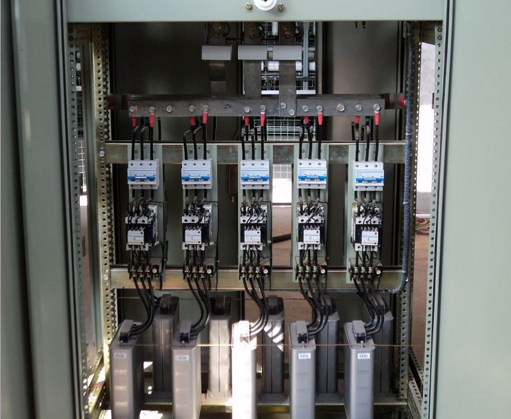 如何避免功率补偿电容器过补偿